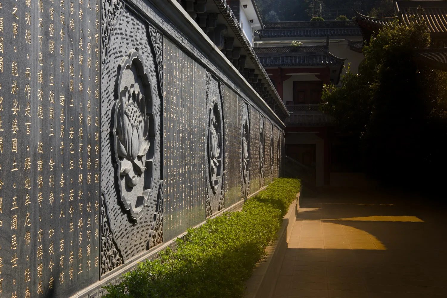Jizu Mountain BaoEn Temple
