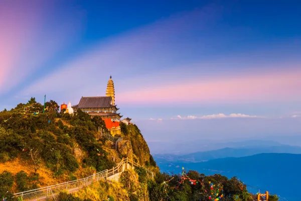 Jizu Mountain: A Peaceful Buddhist Journey in Yunnan